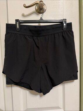 Women’s Black Performance Shorts